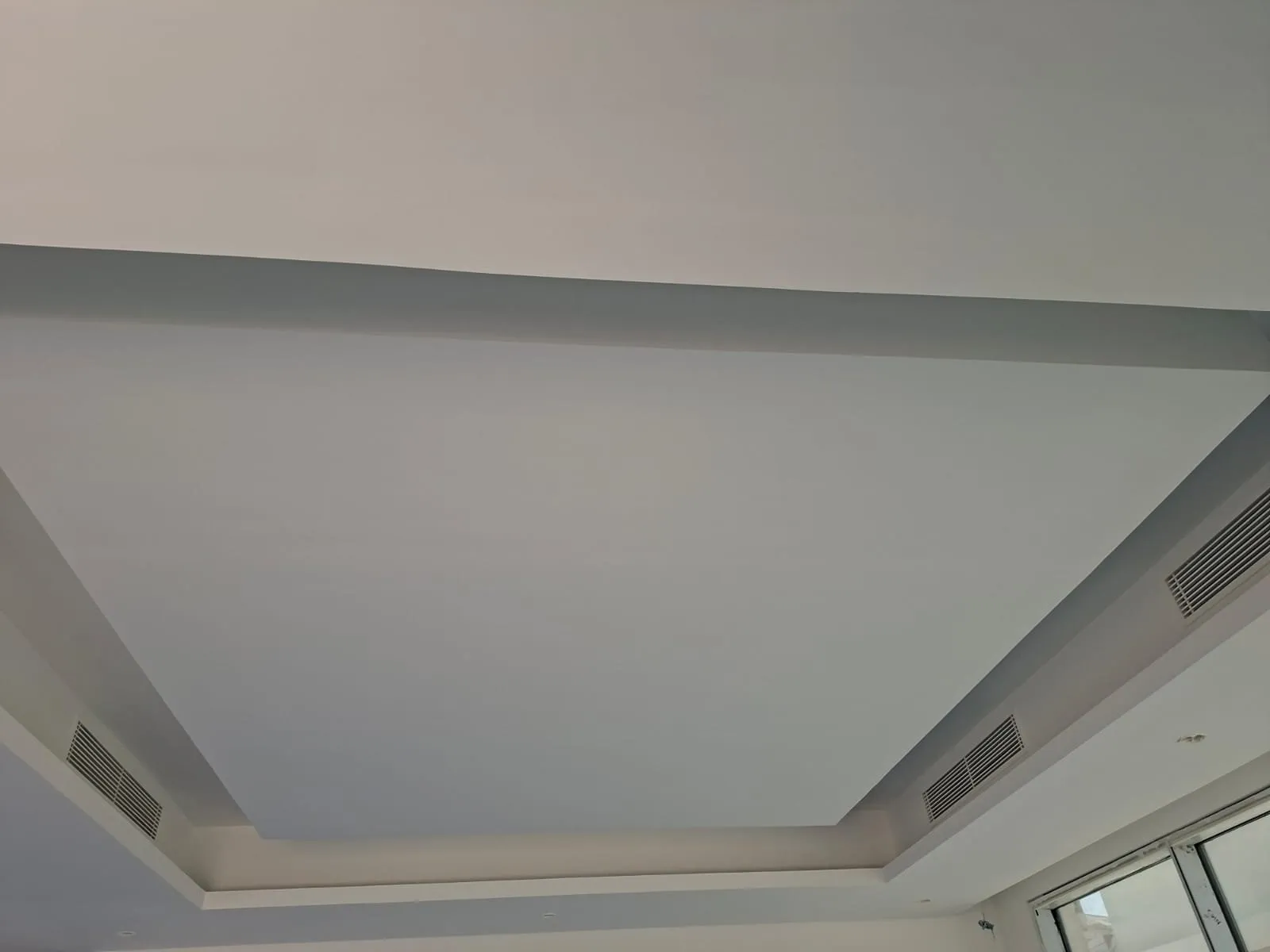 AC Linear Diffusers in Gypsum Ceiling – AC & Duct Work in Dubai by Pasupati Technical Services