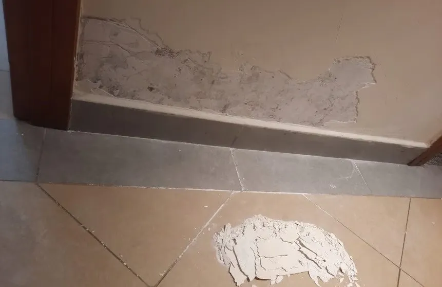 Damaged Wall Plaster Repaint (before) – Painting Services in Dubai by Pasupati Technical Services