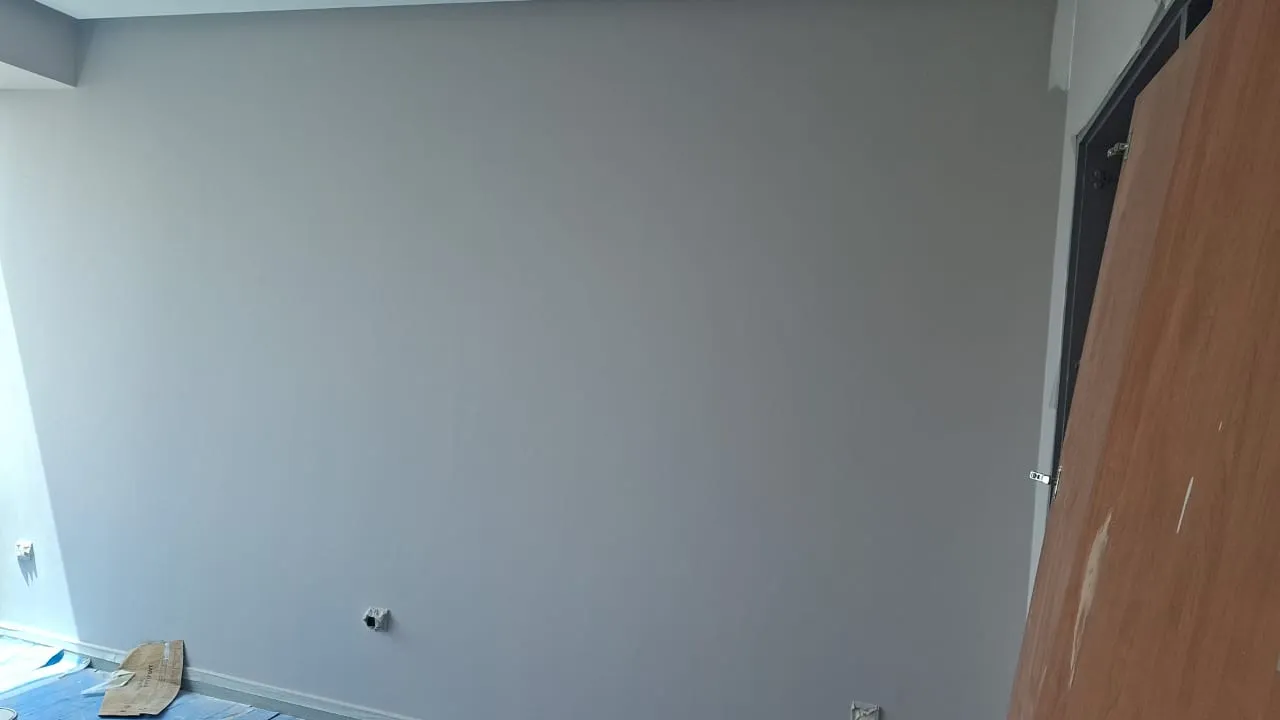 Grey Feature Wall Painting – Painting Services in Dubai by Pasupati Technical Services