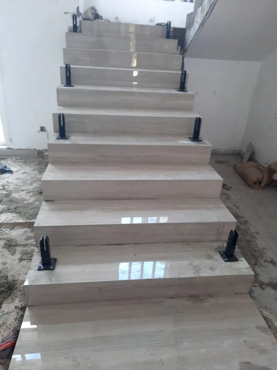 Marble Staircase Tiling – Tiling & Tile Fixing in Dubai by Pasupati Technical Services